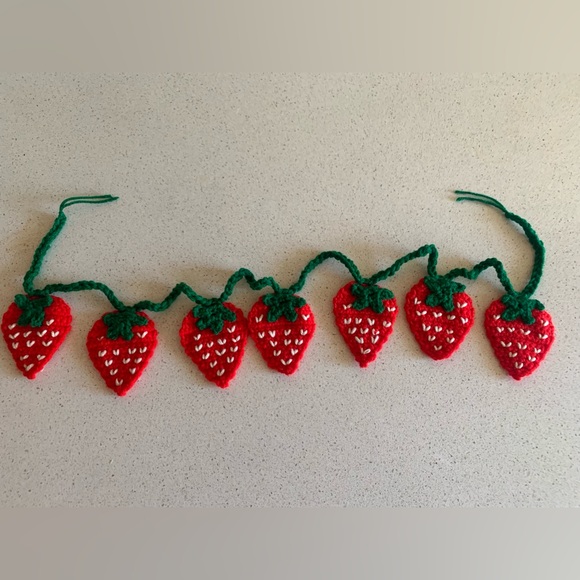 Strawberry Garland Handmade Crochet - Picture 8 of 11